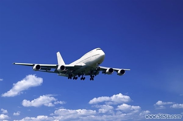 好意思国一架波音767客机片刻返航：原因竟是乘客蓝牙耳机称号