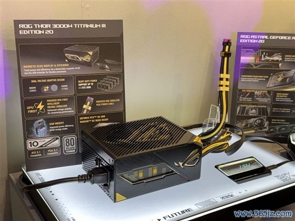 ROG夜神RTX 5090 20周年缅念念卡发布：4槽巨兽解锁800W！